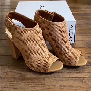 Aldo Aligowen women’s nude heel, size 8.5